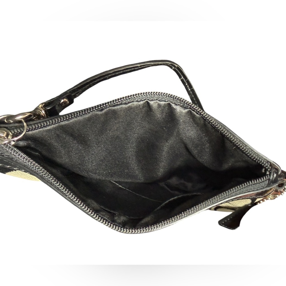 Coach Signature Vintage Zoe Large Wristlet NWOT - Picture 5 of 5